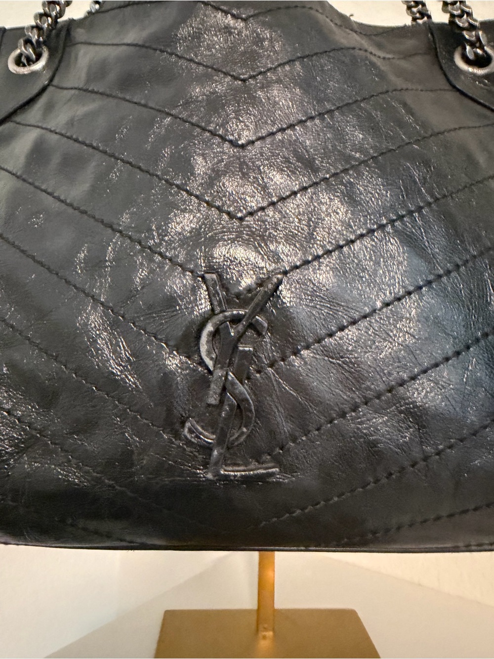 Saint Laurent Large Black Quilted Glossy Leather Niki Shoulder Bag - Picture 3 of 16